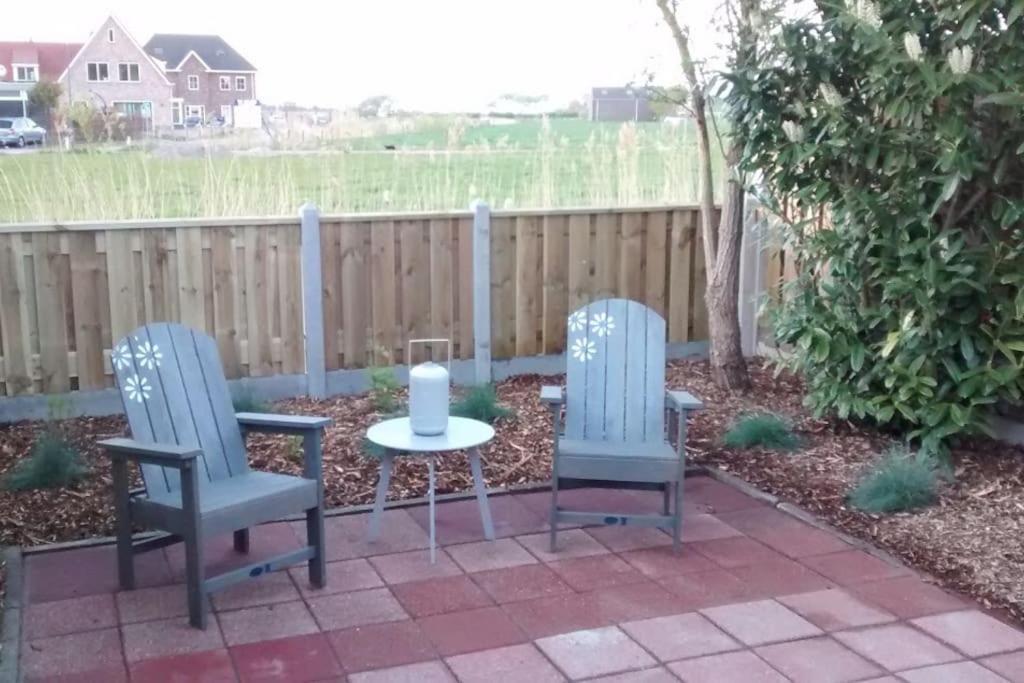 Modern En Sfeervol Appartement Aan Zee Met Airco Заутеланде Экстерьер фото